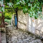 Country house Xenios Lofou