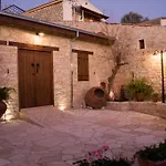 Country house Xenios Lofou