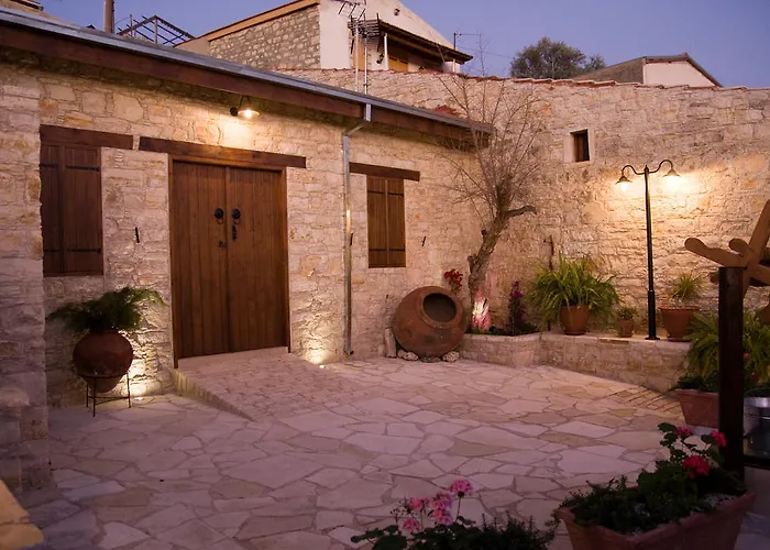 Летний дом Xenios Лофу